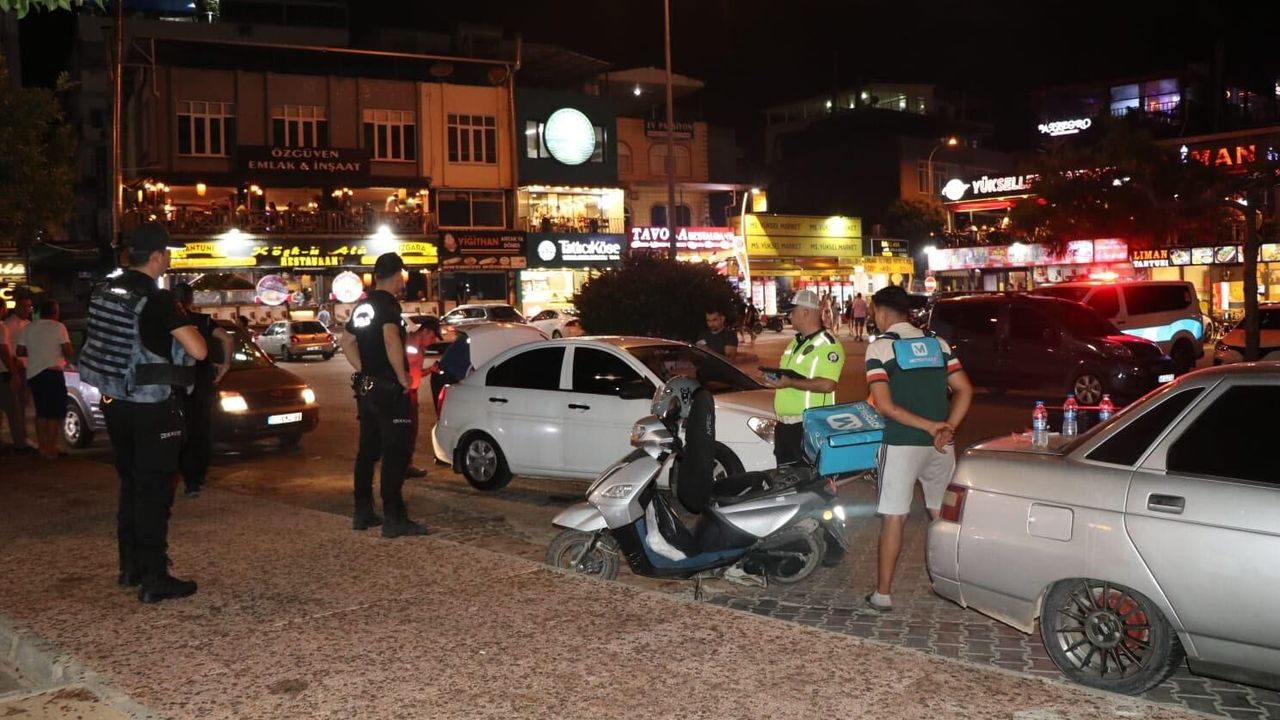 Mersin'de karada ve denizde 'huzur' uygulaması