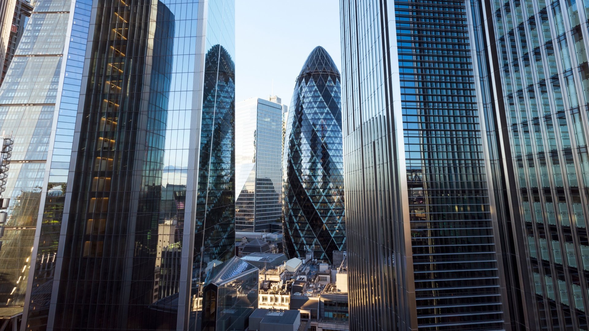 Markets Today: Japan Consumer Morale Improves. Gold Retreats from $5600 Highs, FTSE 100 Eyes Breakout