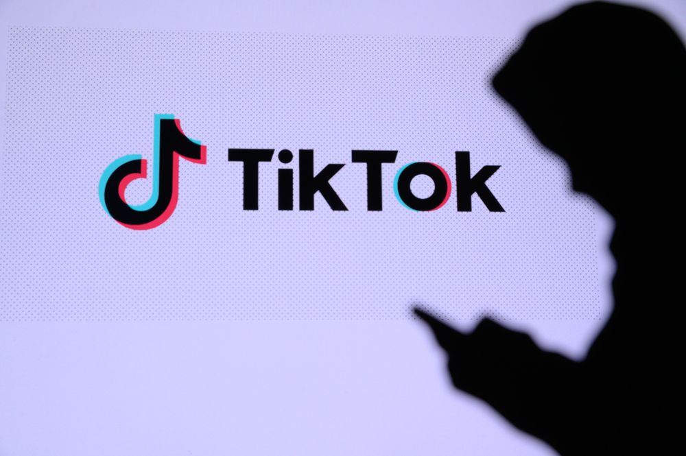 TikTok Suspends Service in Russia