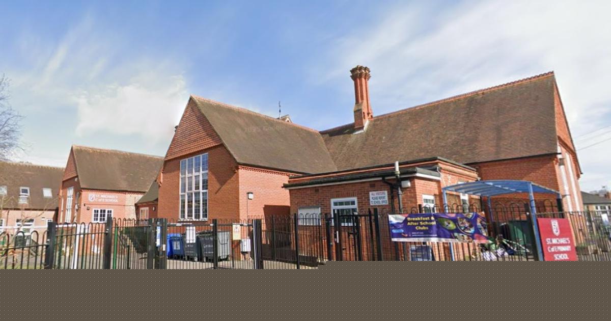Housebuilder donates £1,000 to school for toilet upgrades