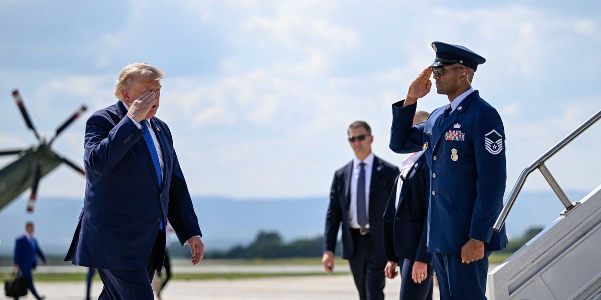 'Especially weird' twist uncovered in White House's leak denial: report