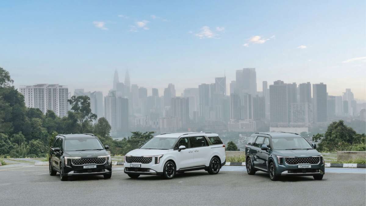 2026 Kia Carnival facelift – 7, 8 or 11 seats, 900 km WLTP, diesel subsidy is back; 8-yr free svc, 7-yr wrty till Aug 31