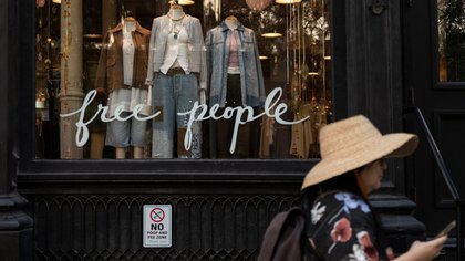 Popular activewear brand FP Movement opening store at suburban Chicago mall