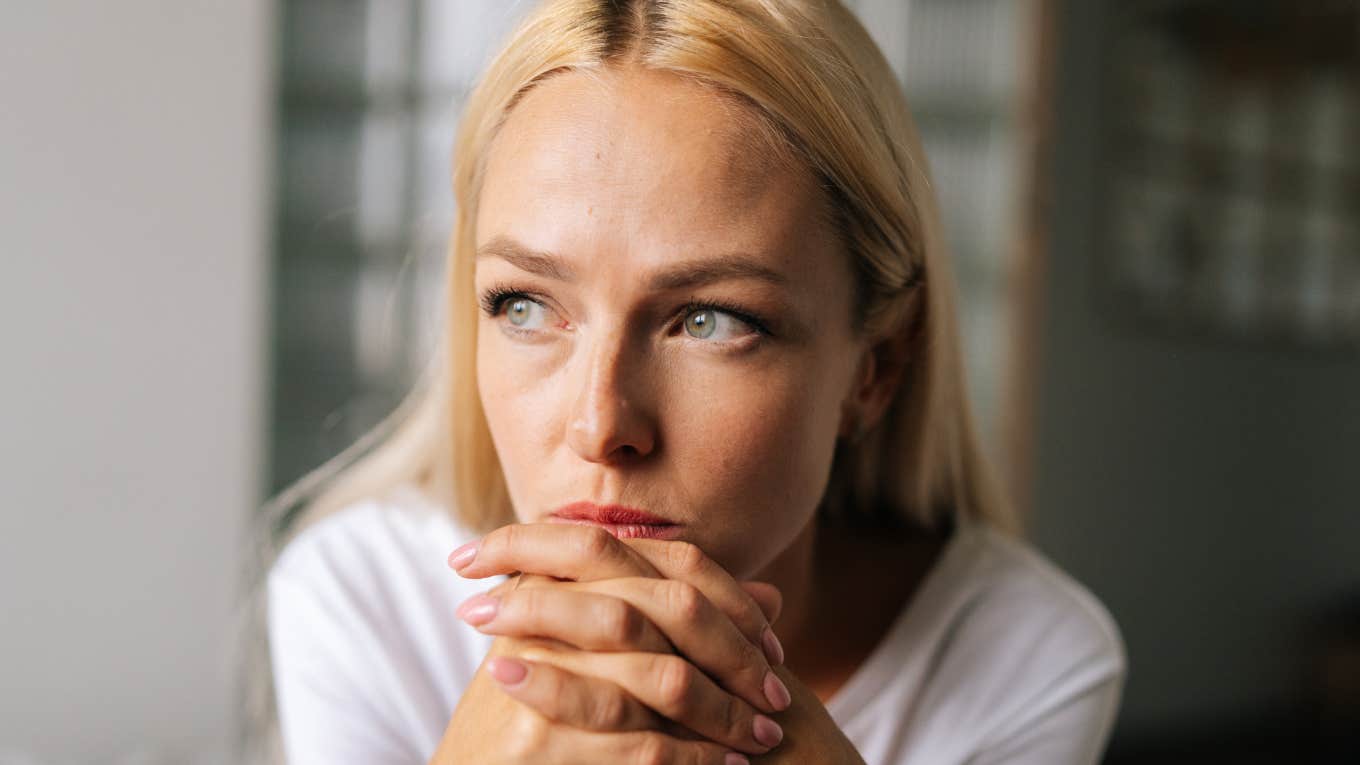 Women Who Are Mentally & Emotionally Clueless Usually Say 7 Phrases In Casual Conversation