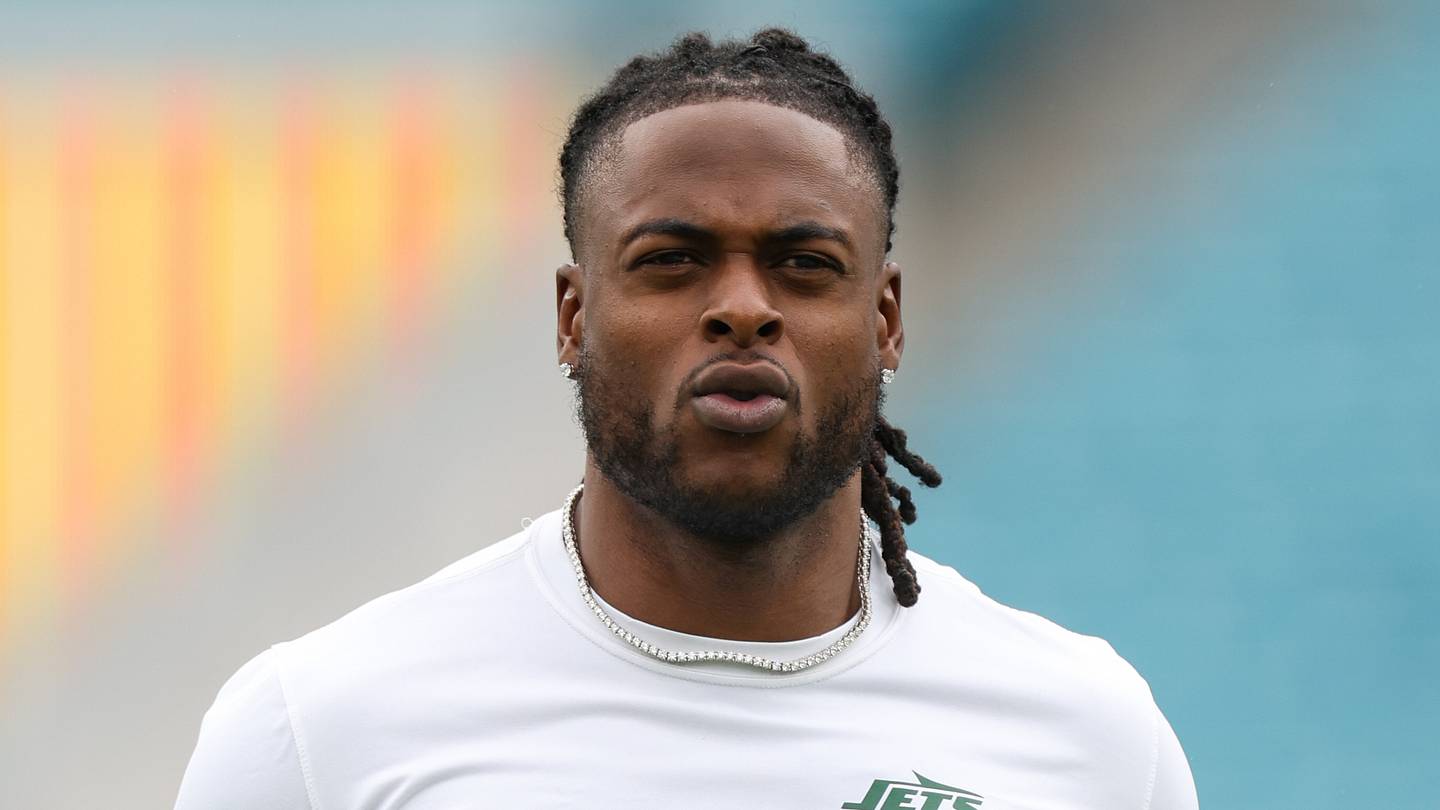 Davante Adams reminds Jets fans just how delusional Malachi Corley was