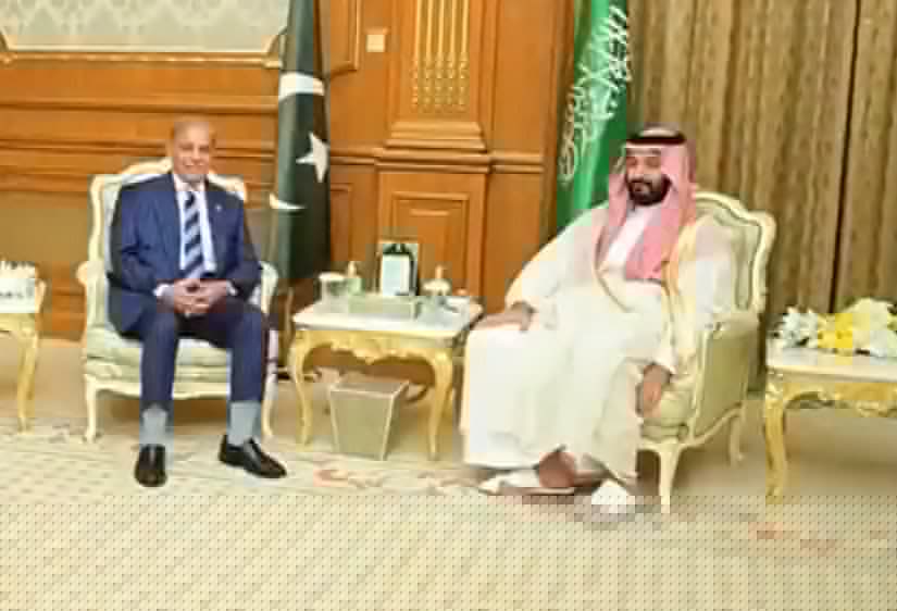Pakistan, Saudi Arabia top leadership hold key meeting in Makkah amid regional tensions