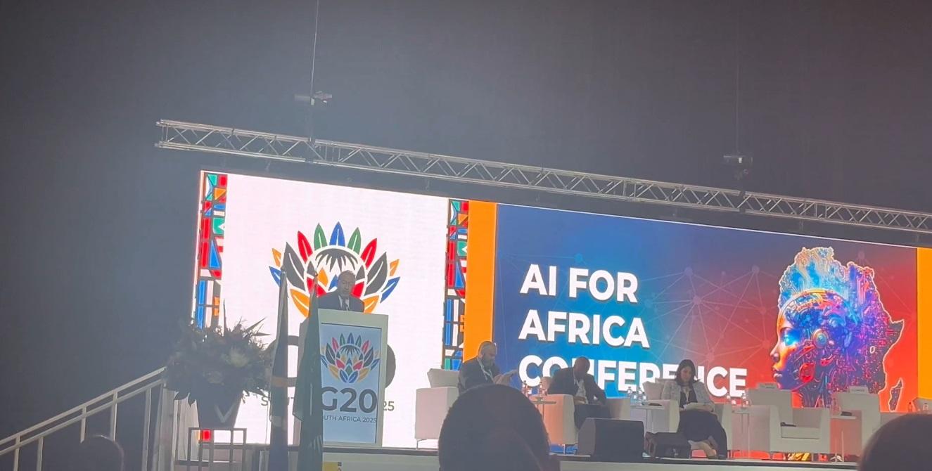 Geraldine Gloria Kyazze Wins Presidential Award at the African Youth in AI & Robotics Competition