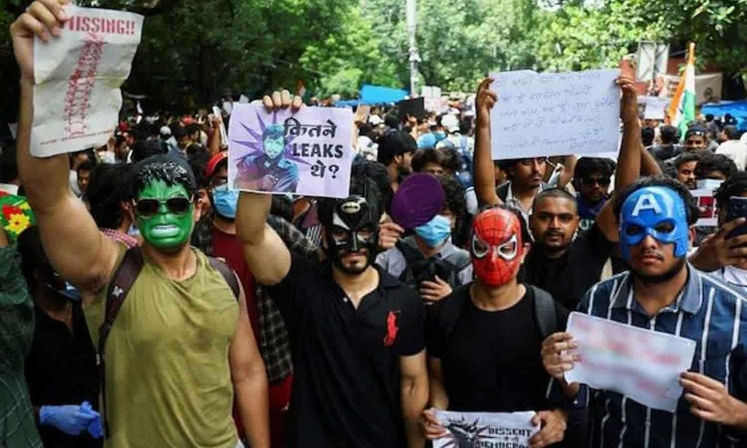 Delhi govt closes cases against CJP protesters