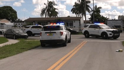Woman says she shot man's angry girlfriend in self-defense in Miami Gardens: Cops