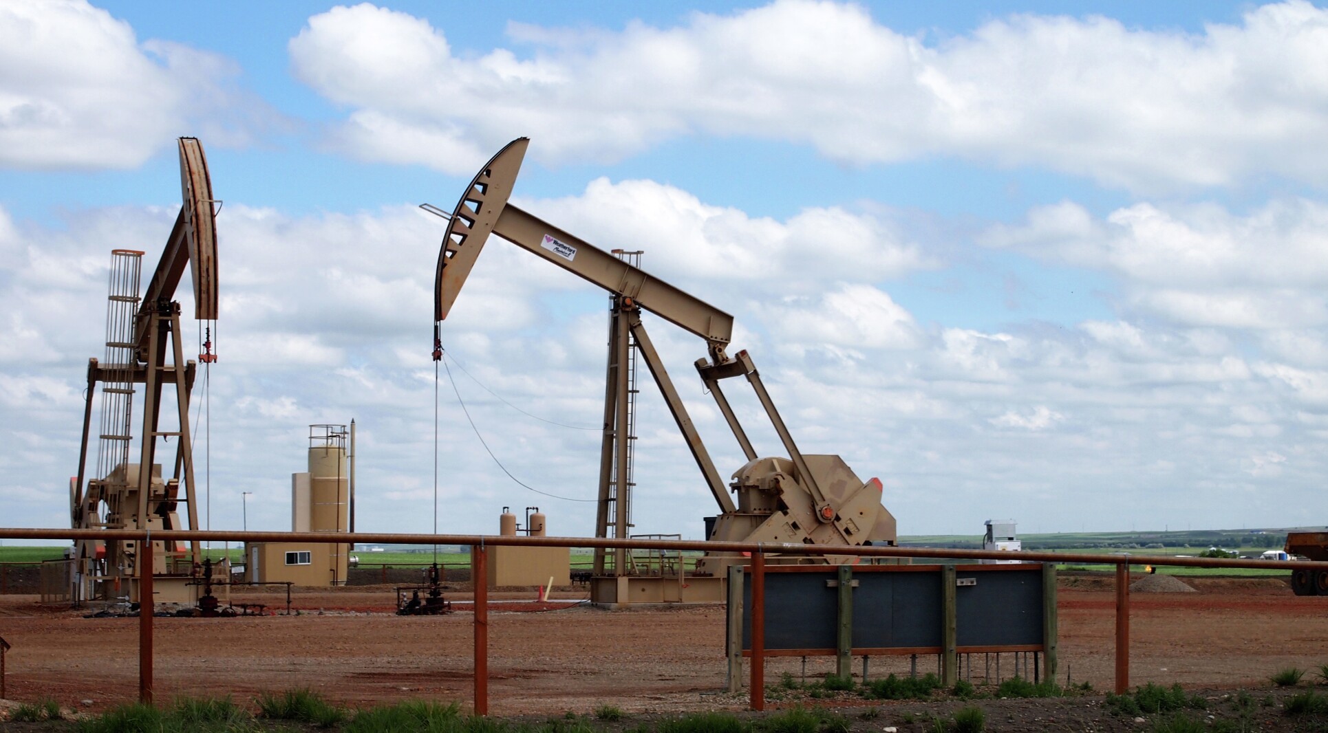 Economist: North Dakota oil pause shows companies following the money