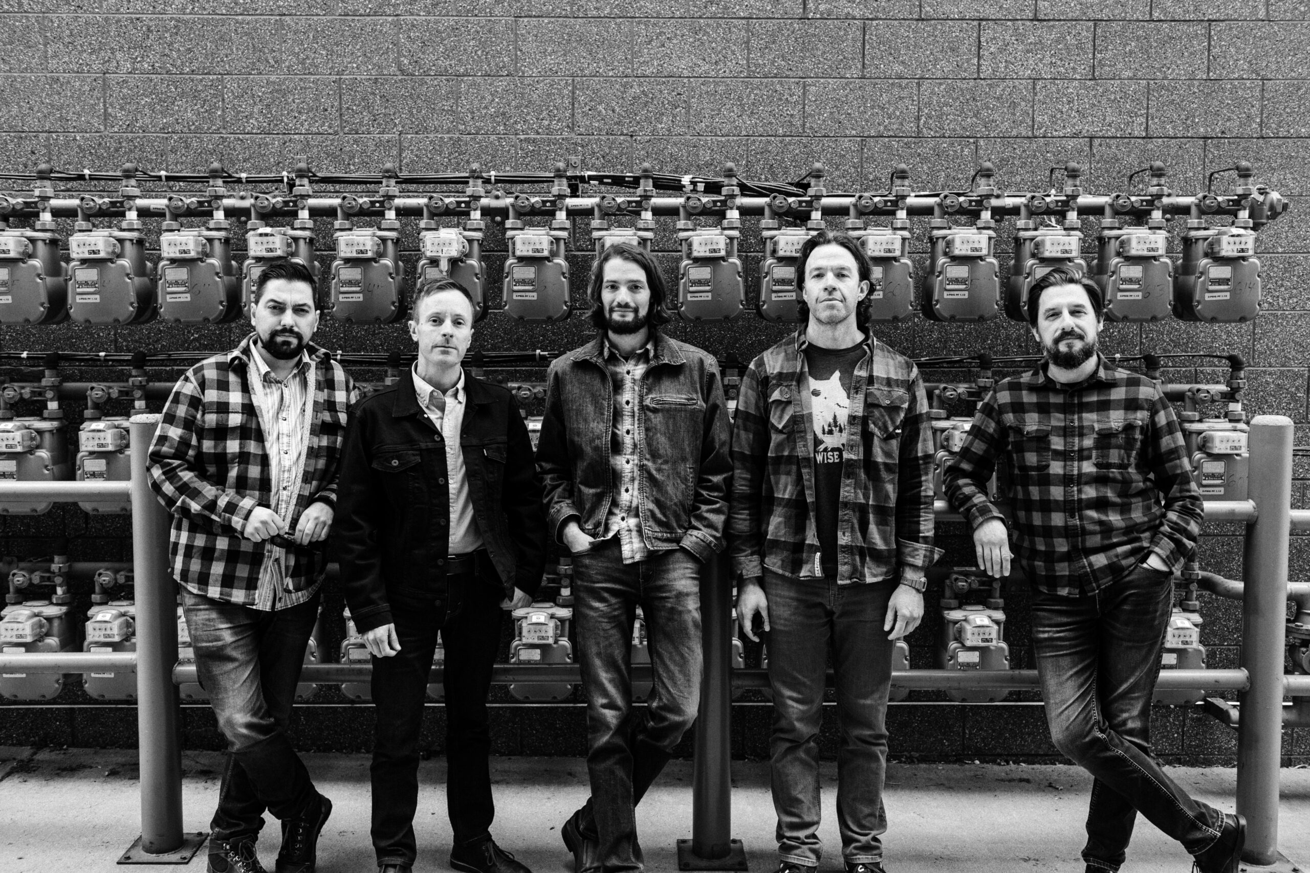 LOCAL/LIVE – 2/10/16 – Driveway Thriftdwellers