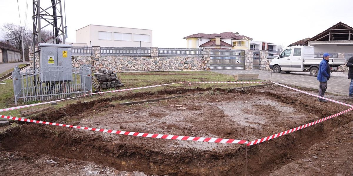 Fillojnë punimet për ndërtimin e Lapidarit të Dëshmorëve në Pozhar të Deçanit
