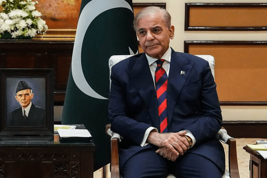 Pakistan’s Prime Minister arrives in Saudi Arabia for talks on regional developments