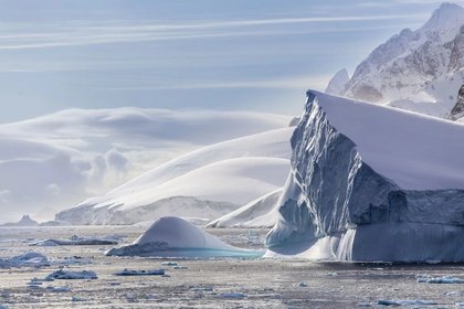Ice vault in Antarctica: how researchers are preserving the secrets of melting glaciers for the future