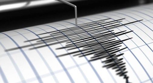 Terremoto di magnitudo 4.3: gente in strada e verifiche sugli edifici nel centro cittadino