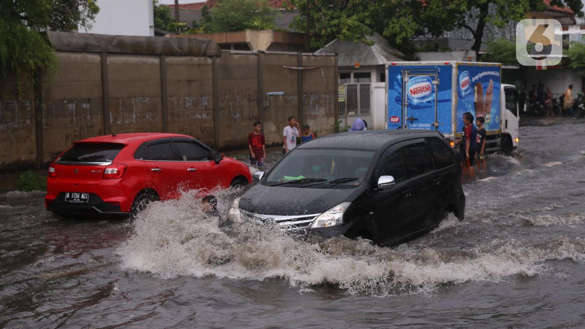 Update Banjir Jakarta Kamis Pagi: 20 RT dan 5 Jalan Terendam, Paling Banyak di Jaktim