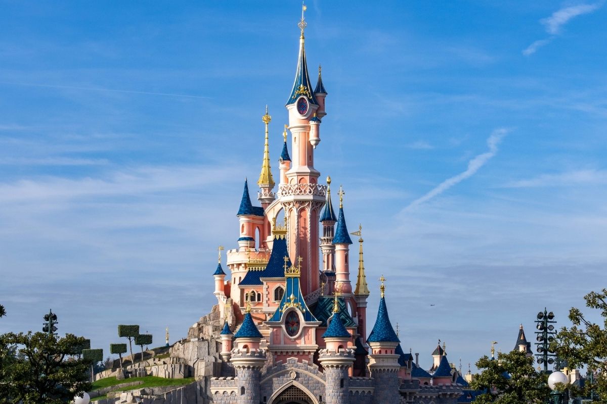 Disneyland Paris holidays cancelled overnight as major UK travel company collapses