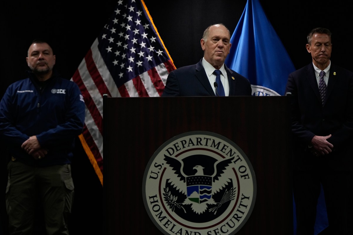 Tom Homan asegura que no “renunciarán” a la misión migratoria de Trump