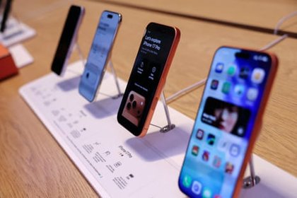 Investors look out for Apple’s AI plans after Siri reboot announced