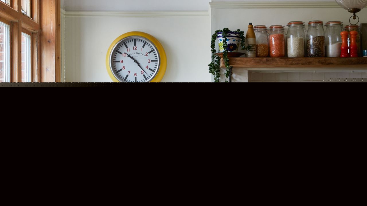 12 Best Wall Clocks for Old-School Design Sensibilities (2025)