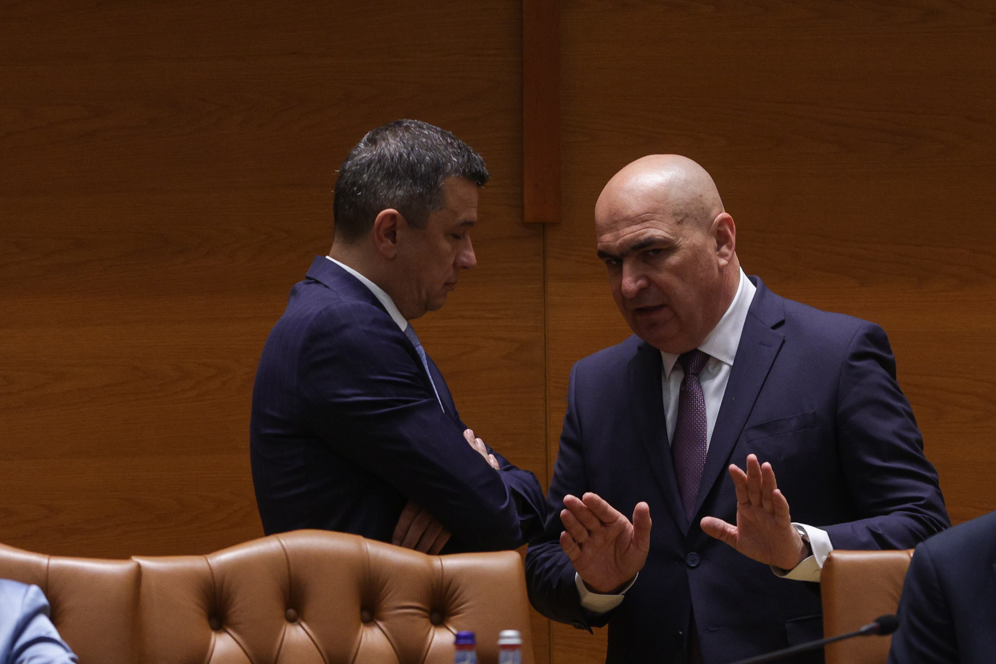 Premierul Ilie Bolojan spune că trebuie reanalizat impozitul minim pe cifra de afaceri, pe care și-a asumat răspunderea în Parlament. Ce motive invocă
