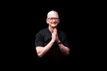 Apple tops Q1 earnings estimates on record-breaking iPhone sales