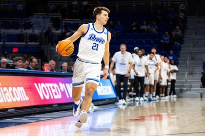Drake basketball takes down Evansville with late second-half comeback