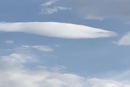 UFO making cloud to hide in Bountiful, Utah Sept 19, 2025 UAP sighting news 👽 aliens are watching.