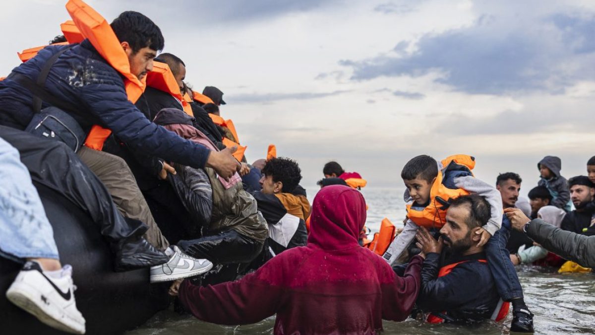 Home Office set to deport asylum seekers to Syria despite safety fears
