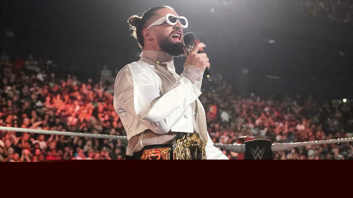Seth Rollins Loves Football, Chicago Bears Block FG To Defeat Las Vegas Raiders