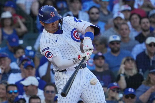 Suzuki and Kelly hit back-to-back homers as the Cubs top the Padres 3-1 in playoff opener