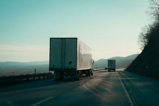 Keeping Commercial Fleets Moving 24/7
