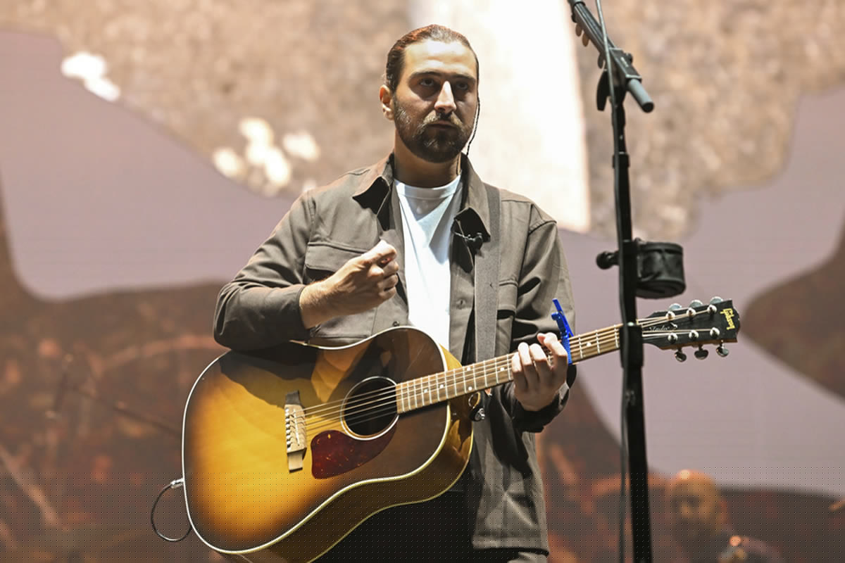 El cantante Noah Kahan arremete en contra de Donald Trump por utilizar su música con fines políticos