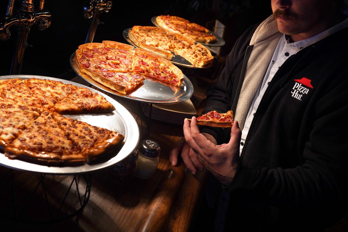 El Paso Now Has A Pizza Hut Buffet Again