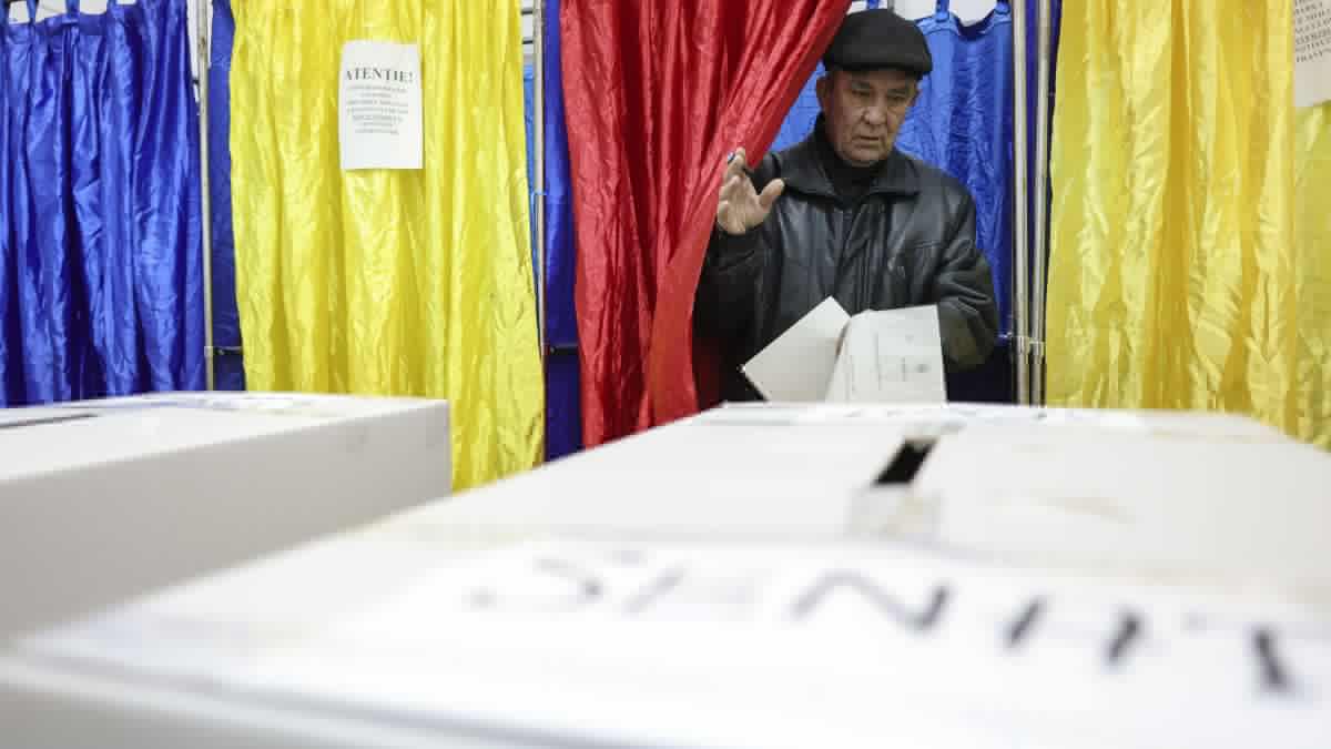Două sondaje: Câți dintre români cred că ar trebui organizate alegeri anticipate. Palada: Nu vreți să știți cum e cu referendumul pentru demiterea lui Nicușor Dan