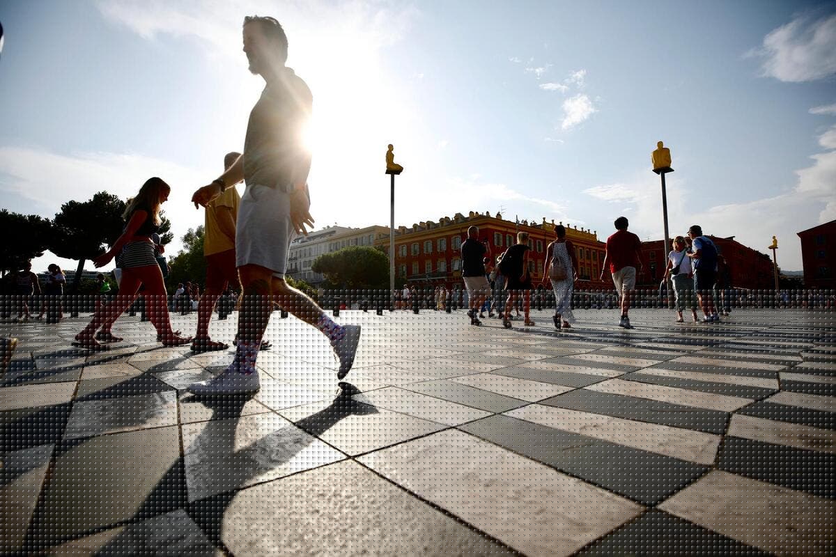 Et si on plantait des arbres sur la place Masséna ? À Nice, la canicule relance le débat sur les espaces trop minéraux où il n’y a pas d’ombre
