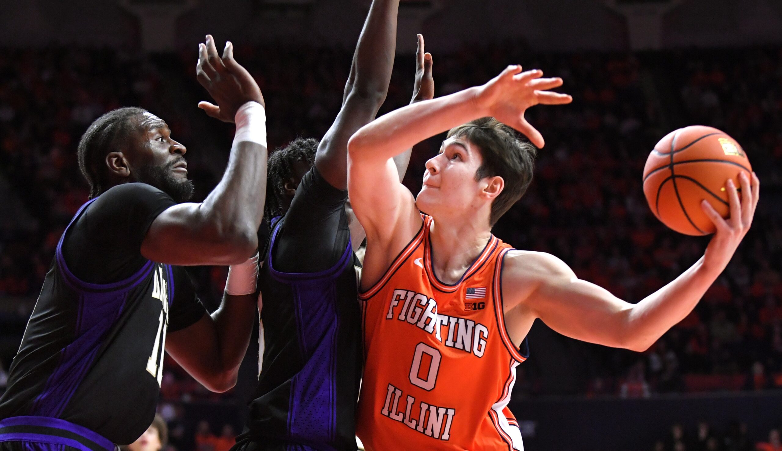 Recap:  Wagler scores 22 as Illinois extends win streak to 10 vs. Washington