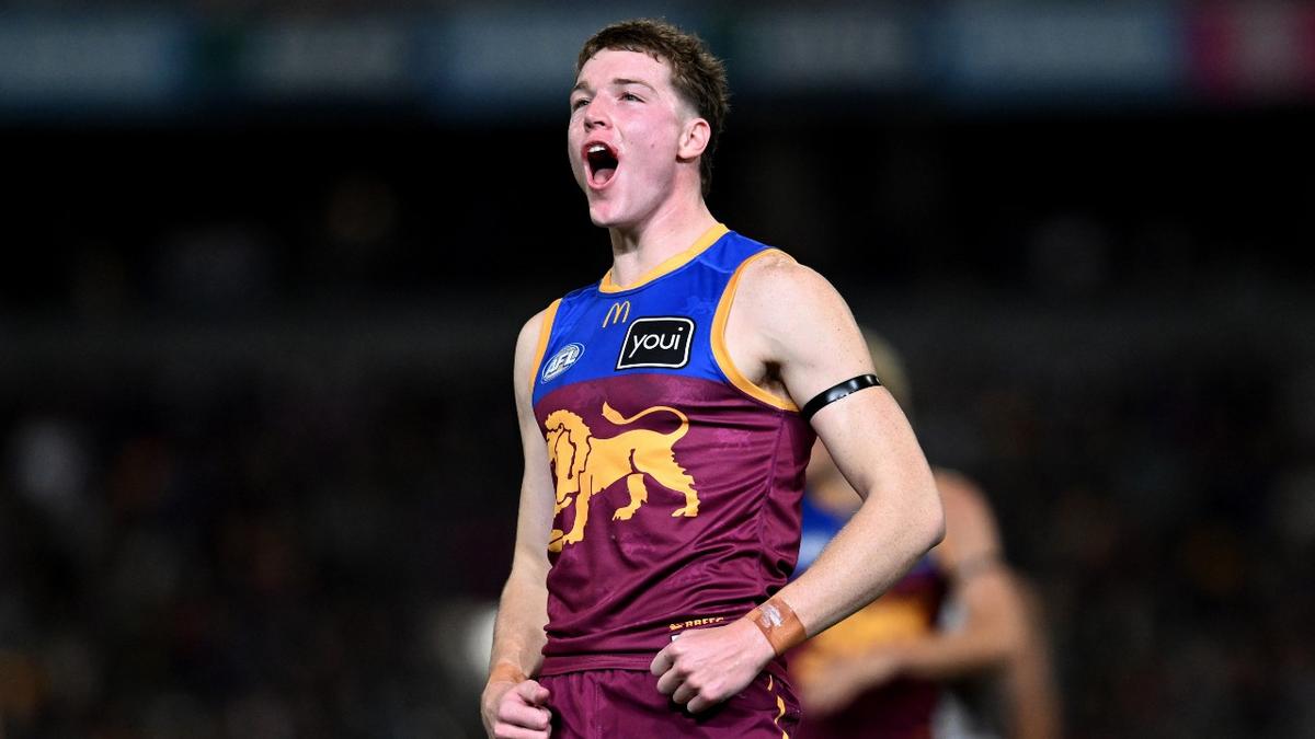 Brisbane rediscover premiership form with thumping Hawthorn win