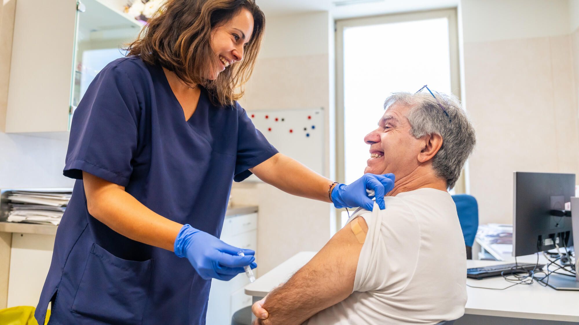 Grippe: quels sont les deux vaccins recommandés pour les plus de 65 ans?
