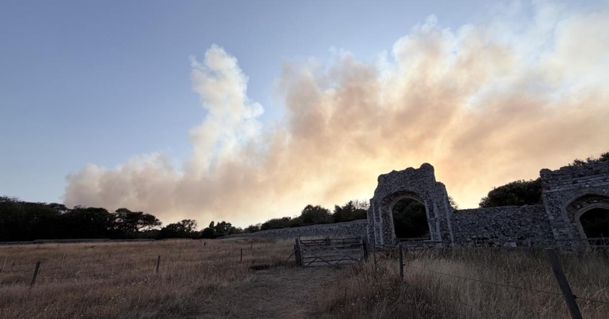 Pub closed as fire at Dunwich Heath to continue for up to 48 hours