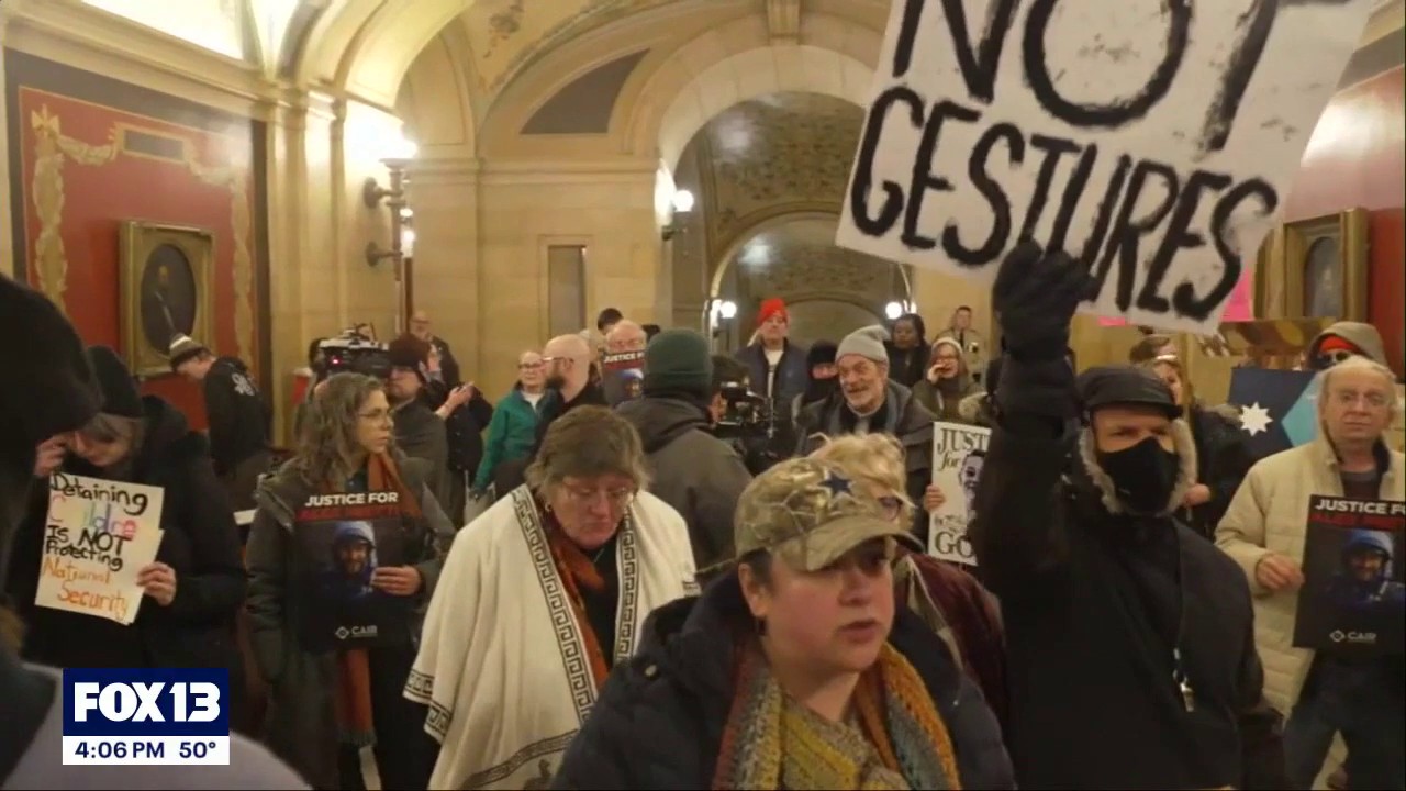 Trump admin, Minnesota officials meet after ICE shootings