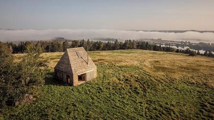 In New Brunswick, MacKay-Lyons Sweetapple Architects Designs an Off-Grid Cottage for a Nonagenarian Client