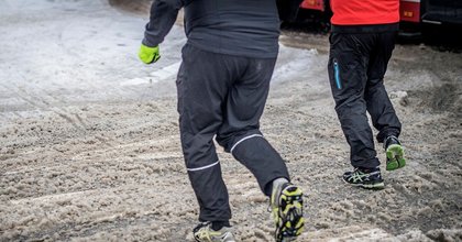 Emma Bouvin: Äta lunch? Nej, men häng med på powerwalk genom hundbajs och slask