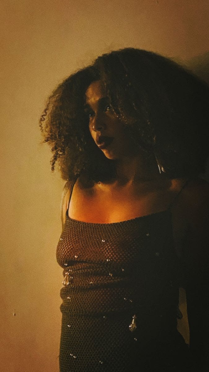 Bel Cobain’s ‘Am I Dumb’ Reflects Honesty