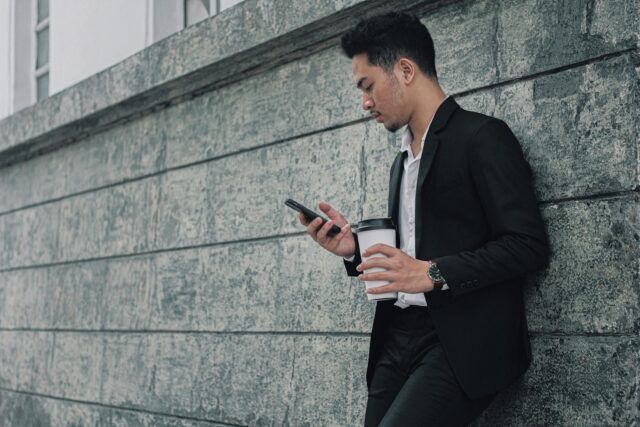 Il futuro dei giochi mobili: perché sempre più utenti scelgono i casinò su smartphone