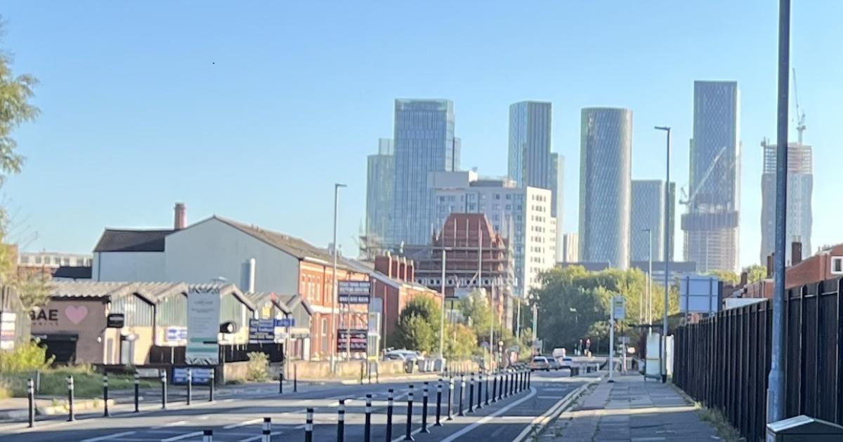 Trafford weekend weather: Sunshine and showers forecast by the Met Office