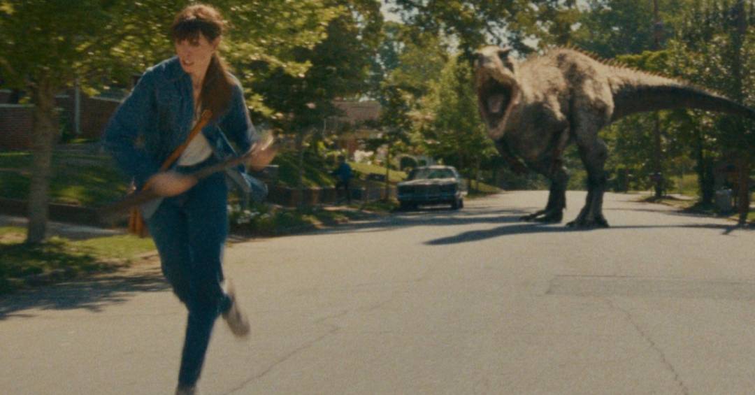 Diretor de ‘O Fim da Rua’ leva dinossauros ao subúrbio: ‘O público quer algo único’