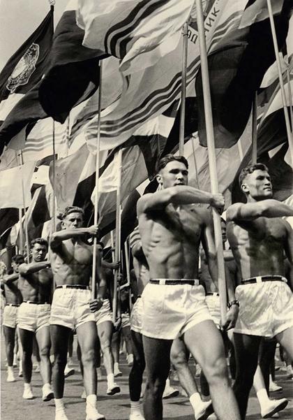 Photoshop this propaganda parade [Photoshop]