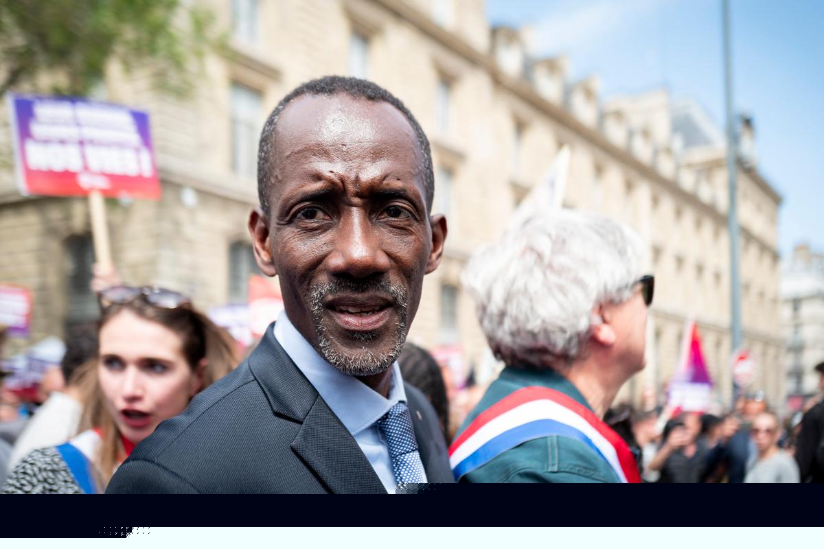 Soupçons de détournement de fonds publics et d’emploi fictif : ce que l’on sait de la plainte contre le maire de Saint-Denis Bally Bagayoko