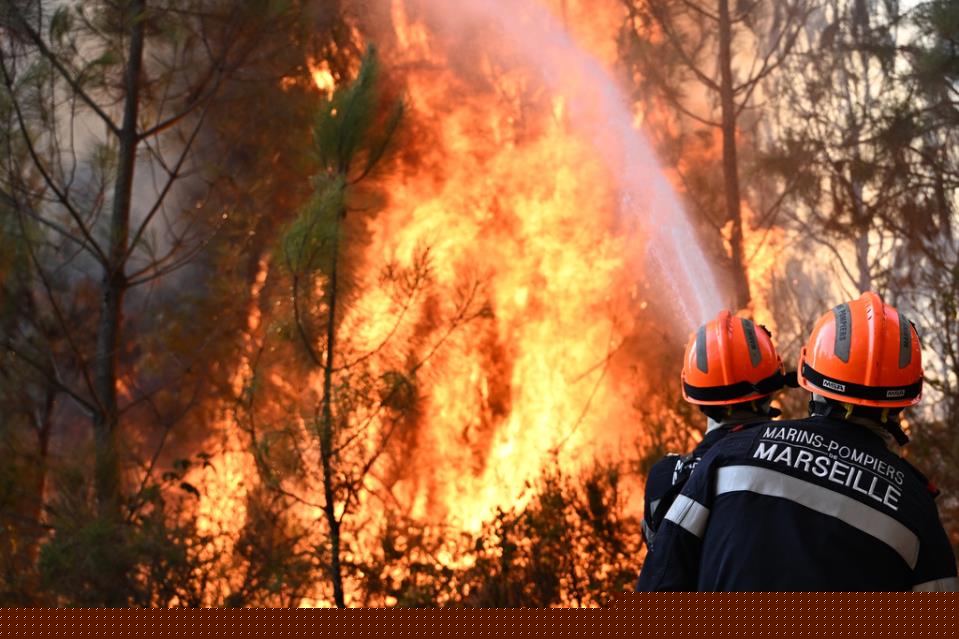 Southern Europe burns as 3 firefighters die and France battles blaze 4 times the size of Paris